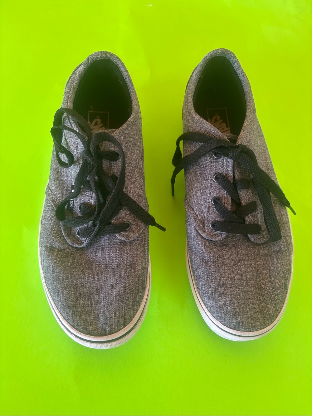 Vans Men’s Gray Canvas Low-Top Sneakers with Black Laces